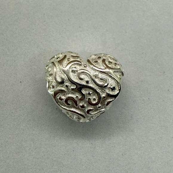 Filigree Swirl Heart Charm Bead – Sterling Silver 925 - Picture 2 of 5